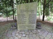 Anlæg med gamle grænsesten i Heidmoor (3)